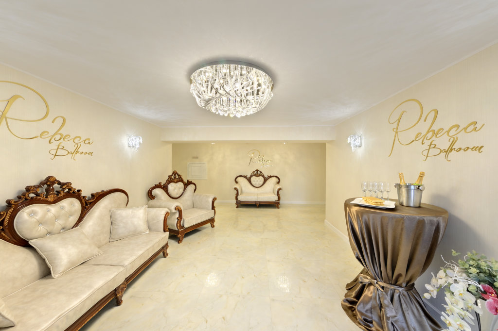 Rebeca Ballroom