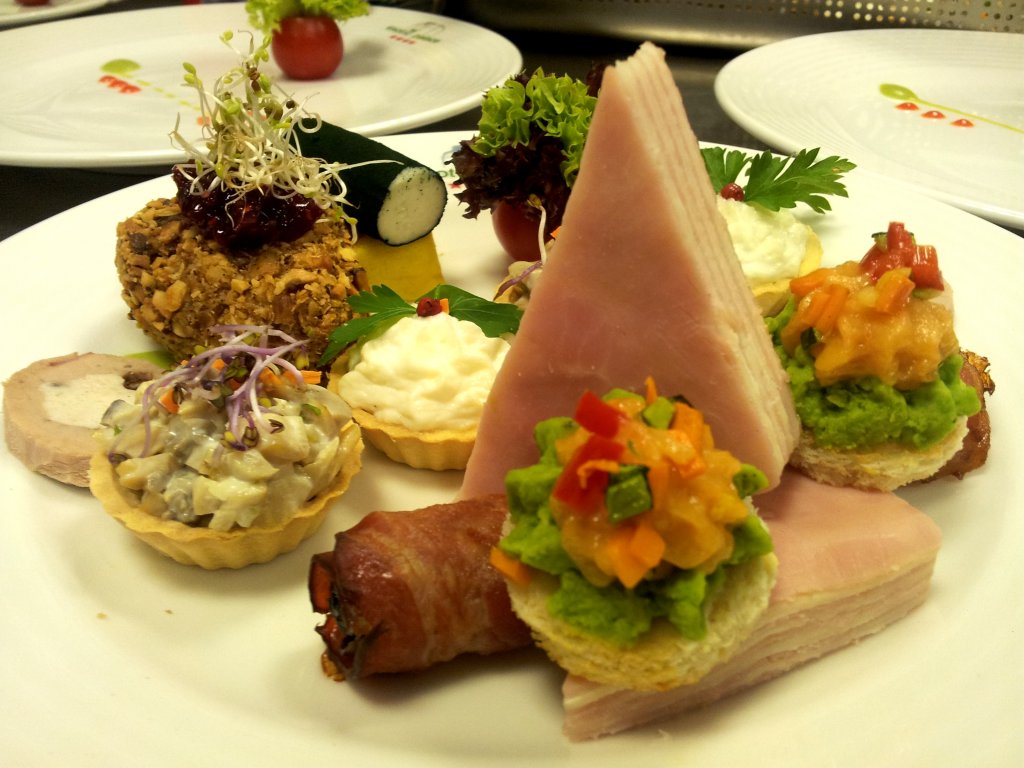 Exotic Palace**** Codlea