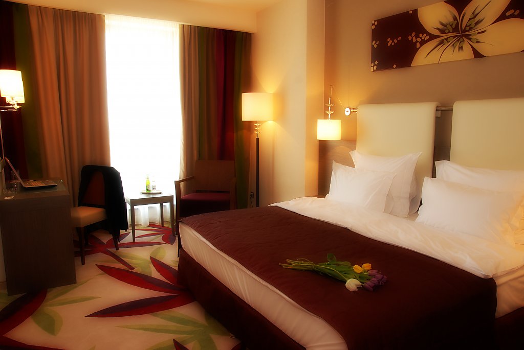 Golden Tulip Ana Dome