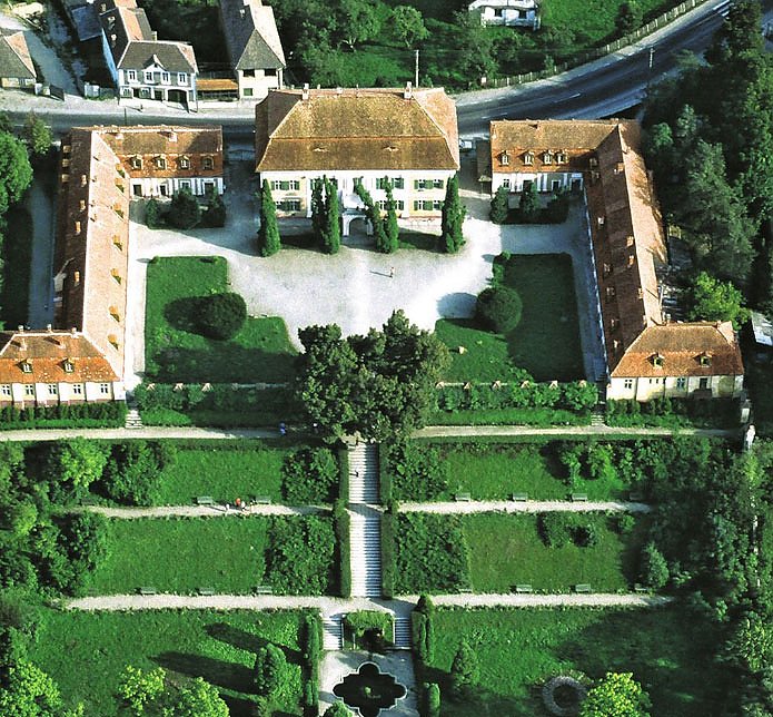 Palatul Brukental