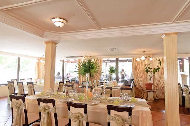 Restaurant Flora – Yacht Club