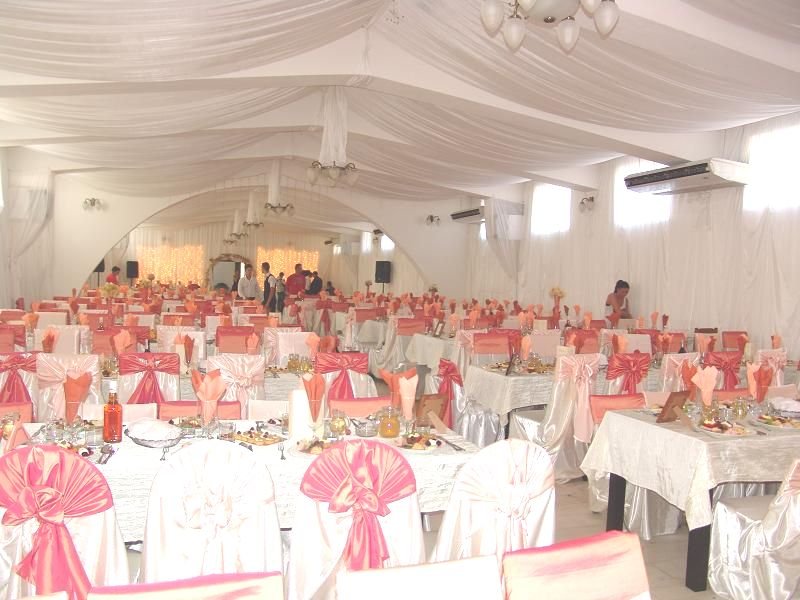 Restaurantul Golden Moments